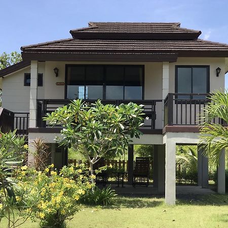 The Hip Resort @ Khao Lak Bang Sak Exterior foto