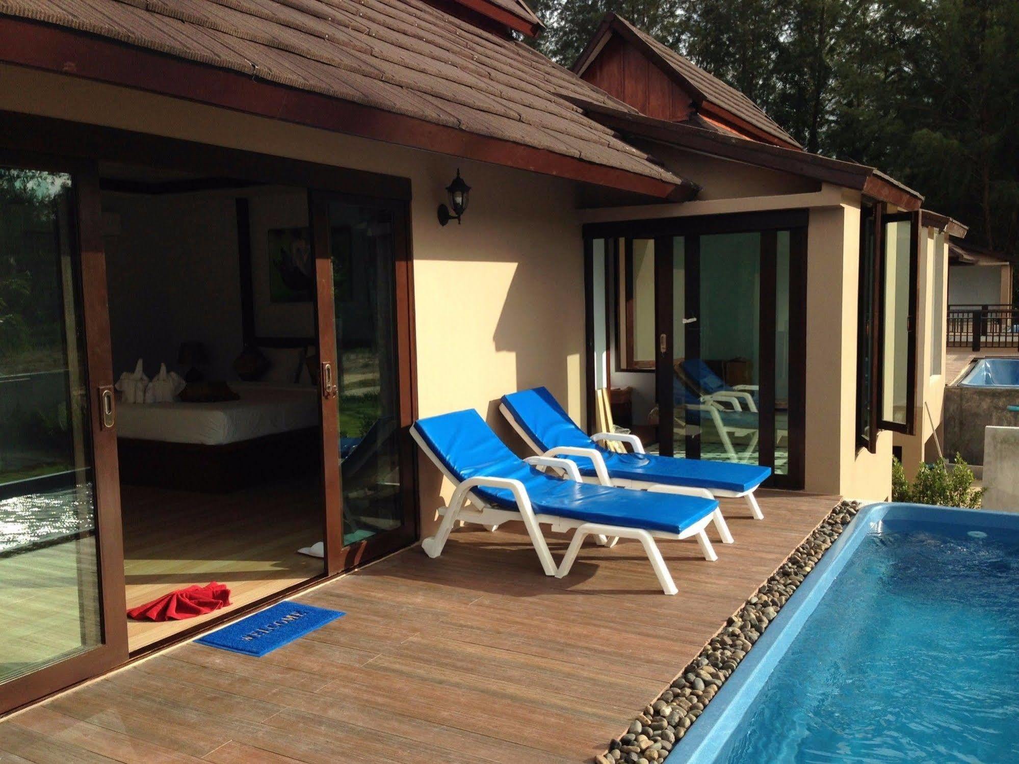 The Hip Resort @ Khao Lak Bang Sak Exterior foto